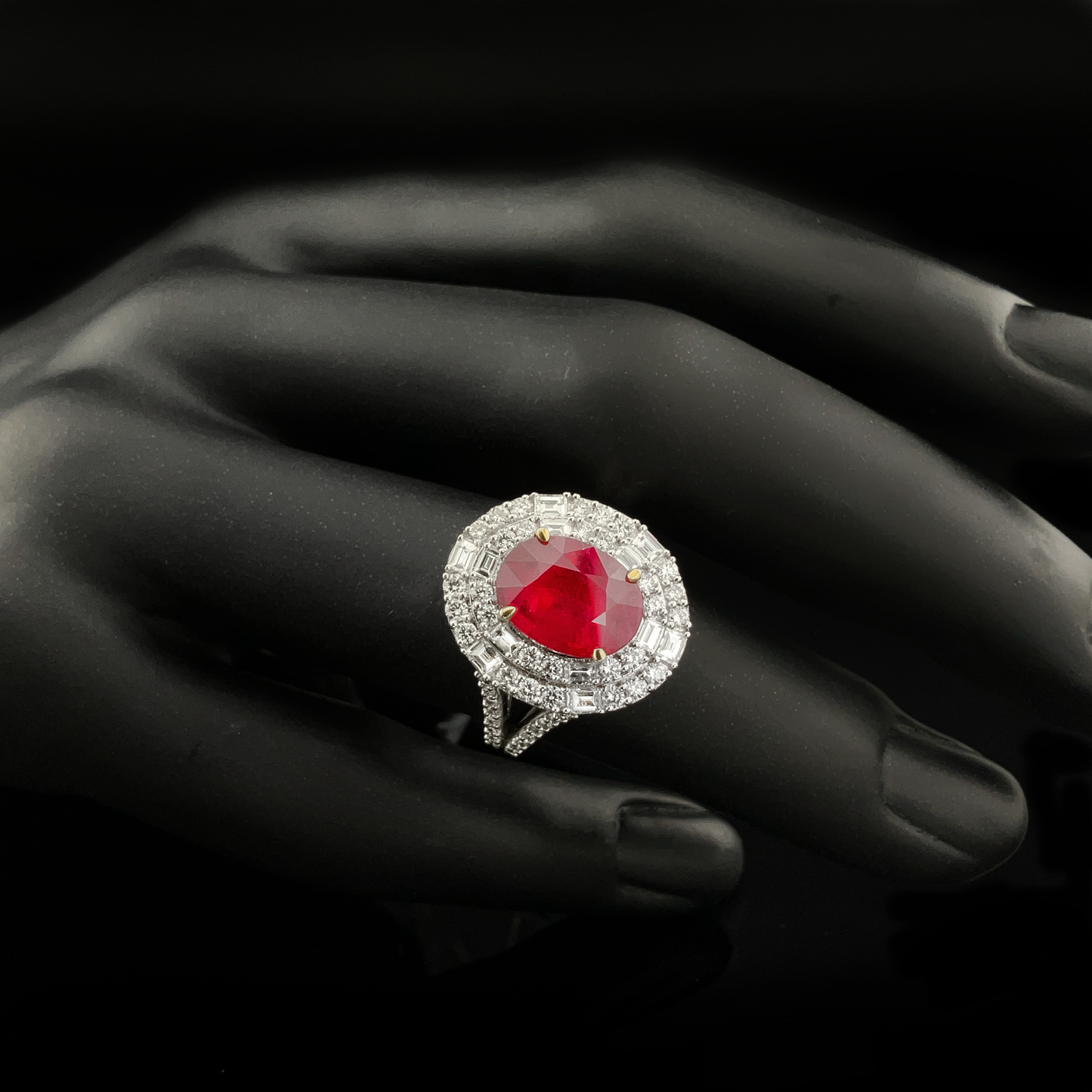 Burmese Ruby & Diamonds Ring