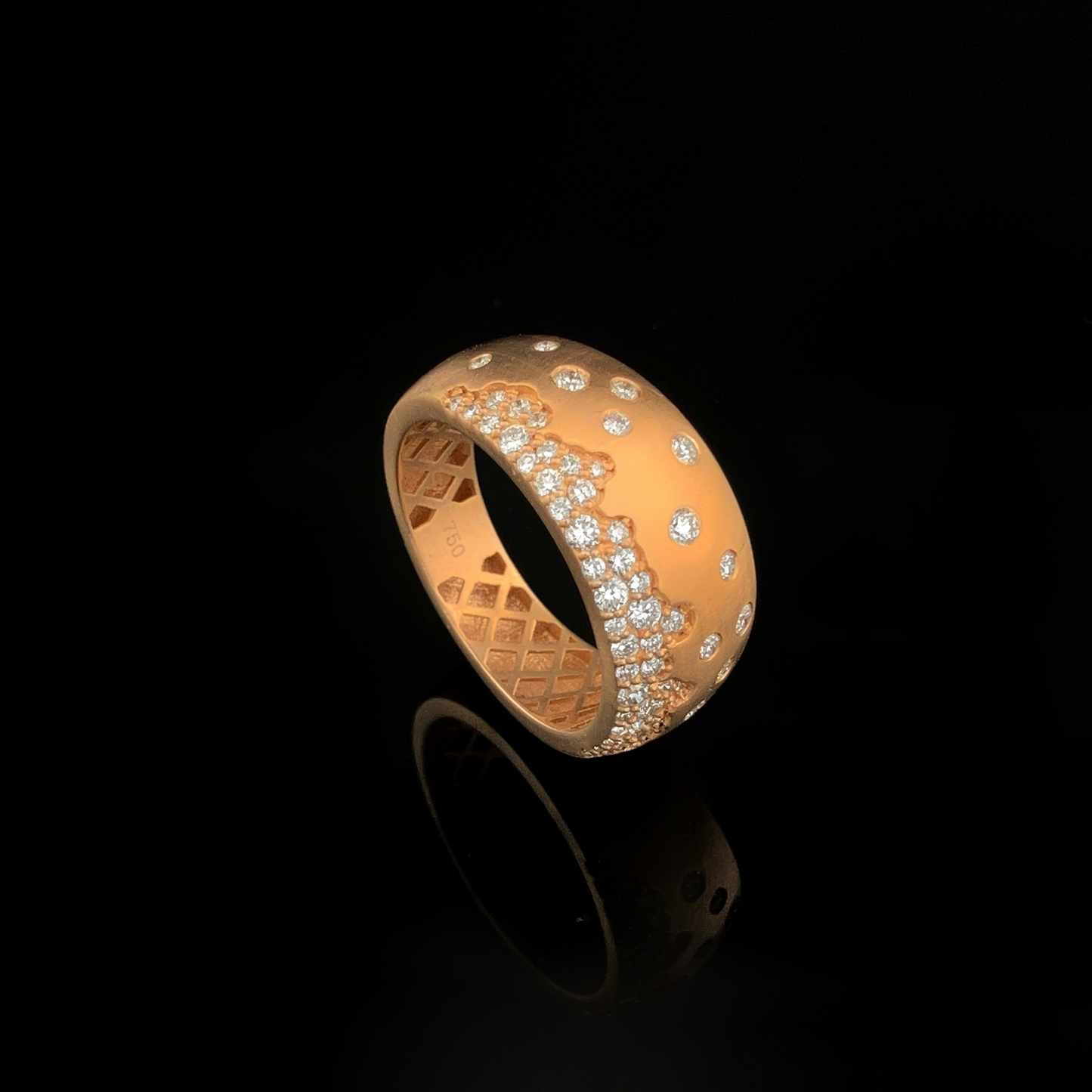 Diamonds Ring