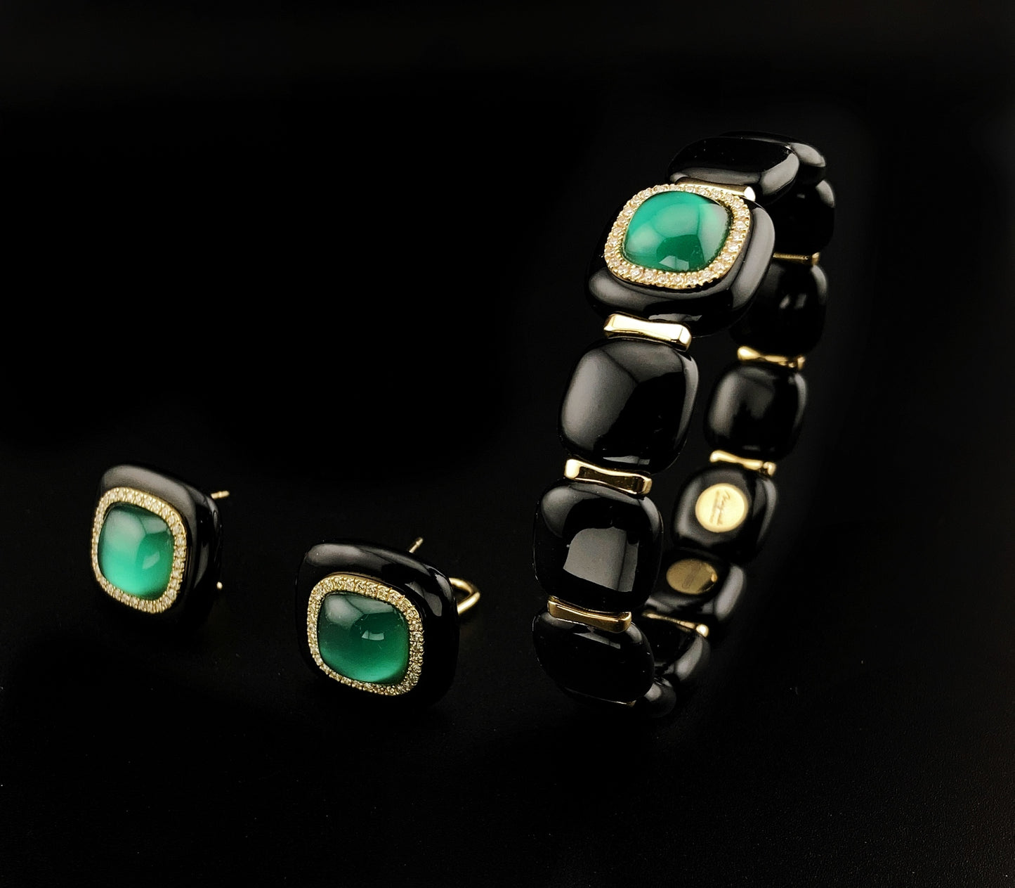 Gold &Enamel Bangle