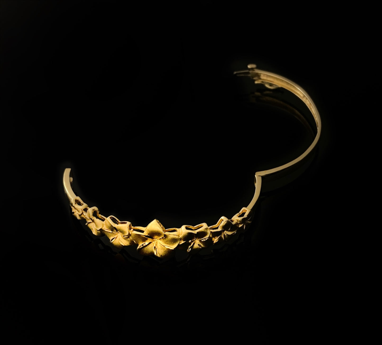 Gold Flower Bangle