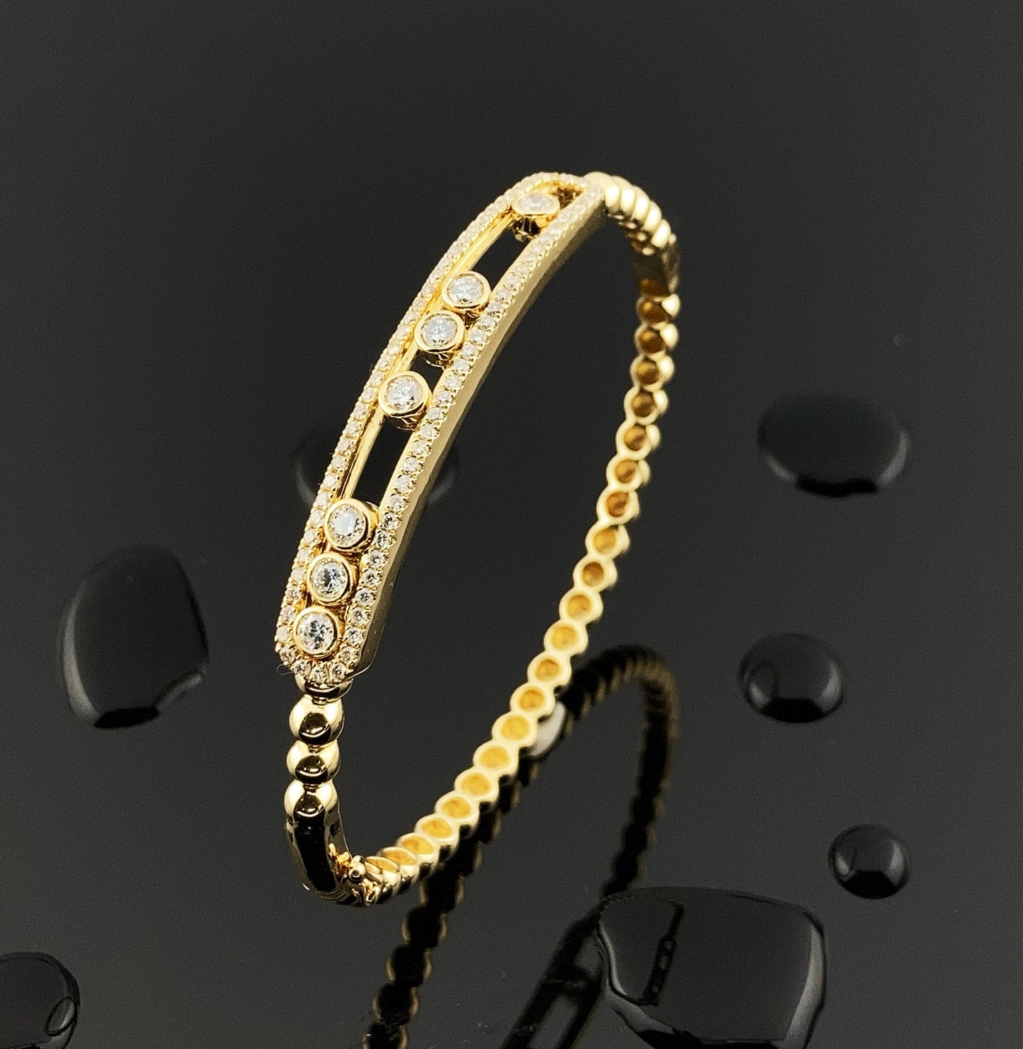 Happy Diamonds Bangle